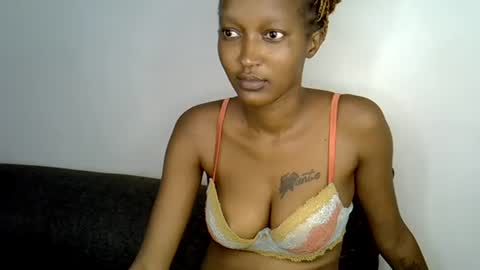 Snapshot of dolsexy chatting on 06/20/26, 01:30 dolsexy online show from 06/20/26, 01:30