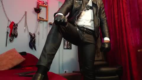 Diego Castell online show from 12/01/25, 07:52