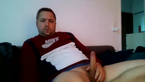 Snapshot of dombio_12 chatting on 09/23/25, 04:21 dombio_12 online show from 09/23/25, 04:21