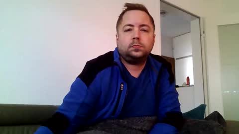 Snapshot of dombio_12 chatting on 09/29/25, 10:31 dombio_12 online show from 09/29/25, 10:31