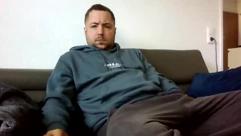 dombio_12 online show from 04/04/26, 09:18