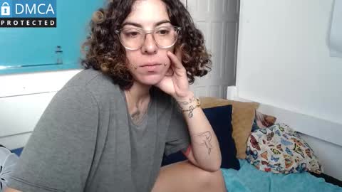 Snapshot of domenica_dos_ouros chatting on 12/20/25, 09:38 sweet domme online show from 12/20/25, 09:38