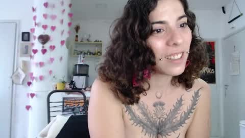 Snapshot of domenica_dos_ouros chatting on 05/27/26, 05:54 sweet domme online show from 05/27/26, 05:54