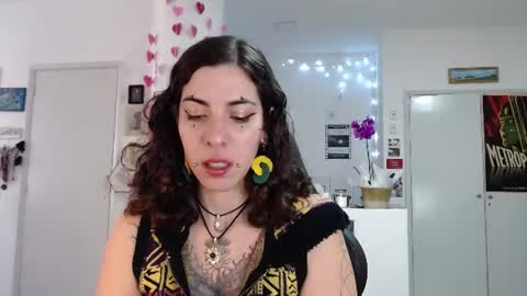 Snapshot of domenica_dos_ouros chatting on 07/03/26, 06:36 sweet domme online show from 07/03/26, 06:36