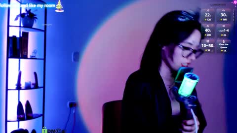 Snapshot of domgiirl chatting on 12/14/24, 02:56 Mistress online show from 12/14/24, 02:56