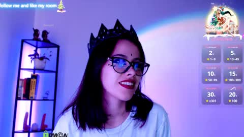 Snapshot of domgiirl chatting on 12/31/24, 02:47 Mistress online show from 12/31/24, 02:47