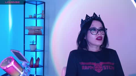 Snapshot of domgiirl chatting on 10/02/25, 05:20 Mistress online show from 10/02/25, 05:20