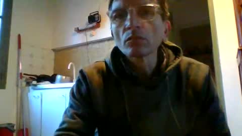 Snapshot of domi94300 chatting on 11/30/25, 03:38 domi94300 online show from 11/30/25, 03:38