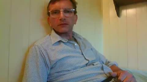 Snapshot of domi94300 chatting on 04/25/26, 06:38 domi94300 online show from 04/25/26, 06:38