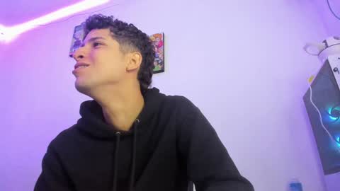 Snapshot of domi_master chatting on 02/01/25, 01:02 MASTER online show from 02/01/25, 01:02