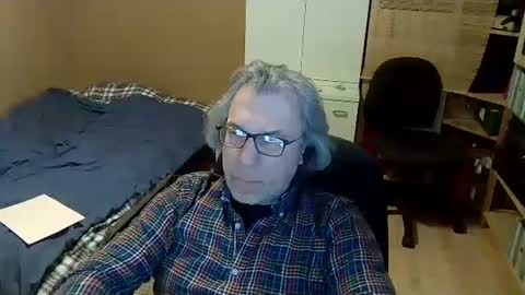 Snapshot of domiande chatting on 01/06/25, 09:08 domiande online show from 01/06/25, 09:08