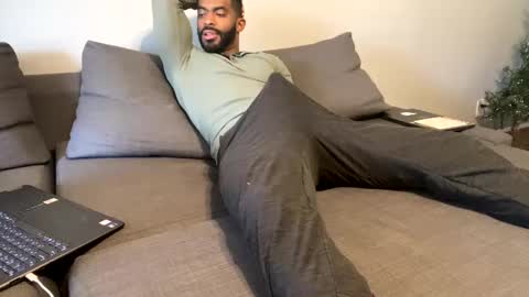 Domi online show from 02/21/25, 08:38