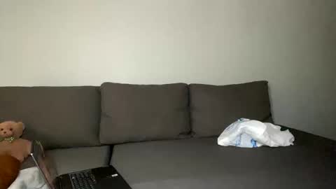 Domi online show from 10/04/25, 08:40