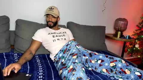 Domi online show from 12/19/25, 10:11