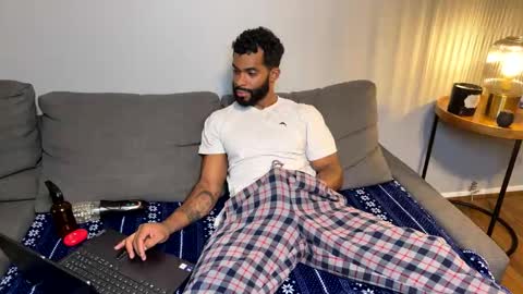 Domi online show from 04/18/26, 11:49