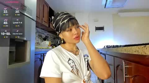 domiino_ online show from 12/10/24, 11:22