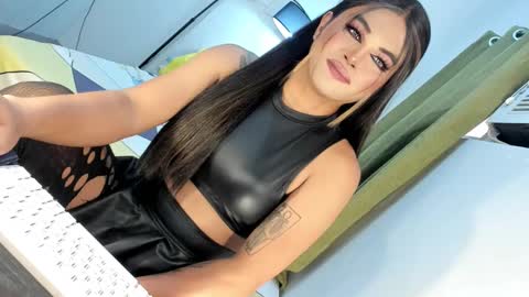 Snapshot of domina_angela chatting on 09/23/25, 12:13 ANGELA online show from 09/23/25, 12:13