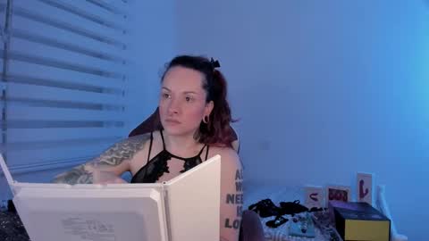 I WILL BE BACK ON WEDNESDAY DECEMBER 4 0100AM COLOMBIA TIME    online show from 02/19/25, 06:11