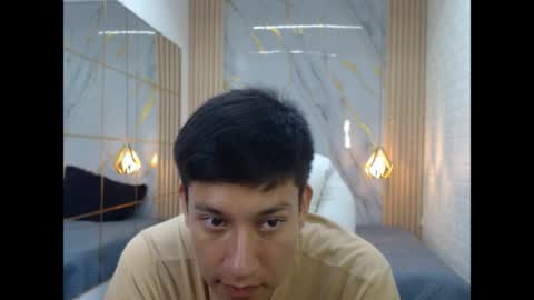 Snapshot of dominantboy4 chatting on 04/19/26, 02:11 domi online show from 04/19/26, 02:11