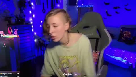 Snapshot of dominantman18064 chatting on 10/18/25, 12:24 Bigbearnbunnyboy online show from 10/18/25, 12:24