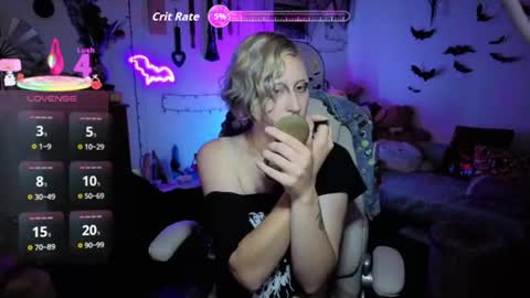 Snapshot of dominantman18064 chatting on 07/09/26, 10:25 Bigbearnbunnyboy online show from 07/09/26, 10:25