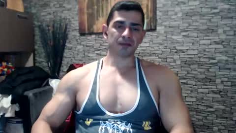 Snapshot of dominatemuscle chatting on 12/23/24, 07:52 Kevin online show from 12/23/24, 07:52