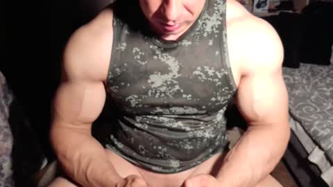 Snapshot of dominatemuscle chatting on 05/16/26, 06:50 Kevin online show from 05/16/26, 06:50