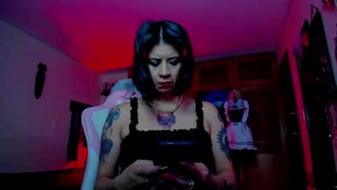 Snapshot of dominatrixblue chatting on 07/21/26, 05:15 Dom Blue online show from 07/21/26, 05:15