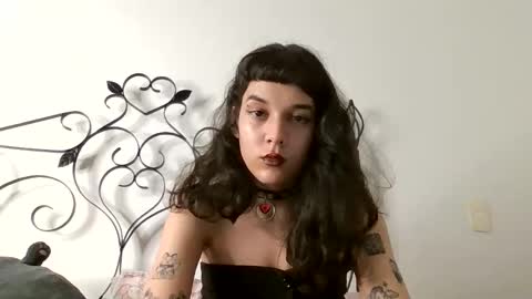 Snapshot of dominatrixkimmy chatting on 01/07/26, 12:13 dominatrixkimmy online show from 01/07/26, 12:13