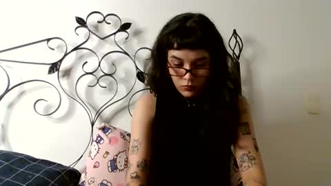 Snapshot of dominatrixkimmy chatting on 03/25/26, 12:27 dominatrixkimmy online show from 03/25/26, 12:27