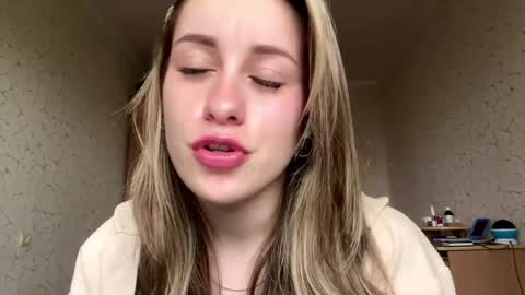 Mia online show from 04/02/26, 08:45