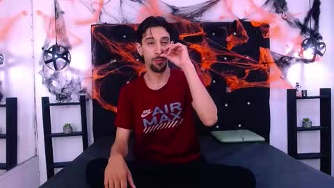 Snapshot of dominic_blade chatting on 11/01/25, 11:23 Dominic online show from 11/01/25, 11:23