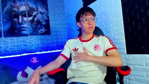 dominic_carminex online show from 10/12/25, 03:22