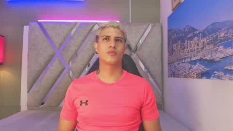 DOMI online show from 05/20/26, 03:56