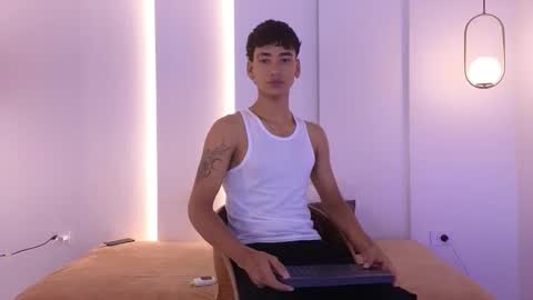 Dominic online show from 01/15/26, 11:52