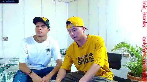 Snapshot of dominic_hanks chatting on 02/04/25, 05:53 DOMINIC AND ANDREW online show from 02/04/25, 05:53