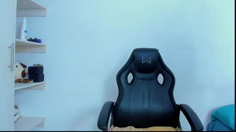 Snapshot of dominic_smith_ chatting on 12/21/24, 11:34 dominic_smith_ online show from 12/21/24, 11:34