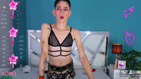 Dominic online show from 01/06/25, 01:52