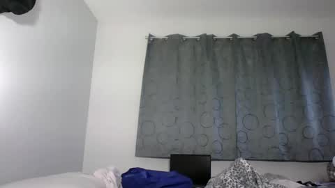 luis online show from 10/08/25, 10:40