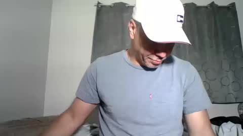 luis online show from 10/12/25, 04:11