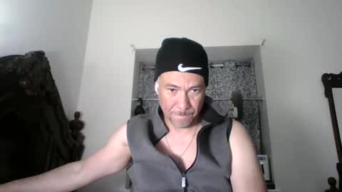 Snapshot of dominicanorico chatting on 04/06/26, 04:46 luis online show from 04/06/26, 04:46