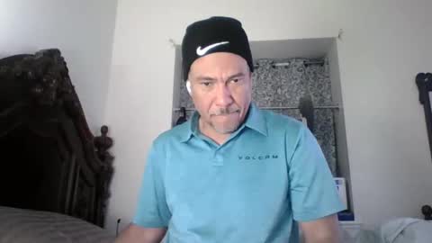 Snapshot of dominicanorico chatting on 04/08/26, 12:43 luis online show from 04/08/26, 12:43