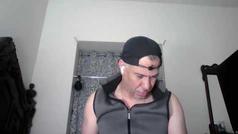 Snapshot of dominicanorico chatting on 04/12/26, 07:57 luis online show from 04/12/26, 07:57