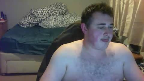 Snapshot of dominicb03 chatting on 11/08/25, 10:08 dominicb03 online show from 11/08/25, 10:08