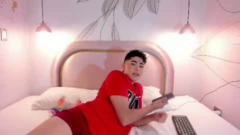 Snapshot of dominicjay_ chatting on 07/19/26, 08:12 DOMINIC online show from 07/19/26, 08:12