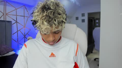 Dominick  online show from 02/03/25, 11:47