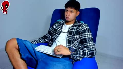 Snapshot of dominick_king chatting on 04/26/26, 02:42 Dominic online show from 04/26/26, 02:42