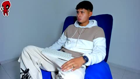 Snapshot of dominick_king chatting on 04/26/26, 11:35 Dominic online show from 04/26/26, 11:35