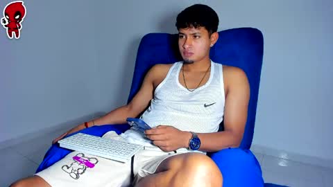 Snapshot of dominick_king chatting on 05/10/26, 01:22 Dominic online show from 05/10/26, 01:22