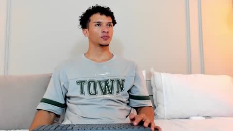 Snapshot of dominick_star chatting on 12/20/24, 03:36 Dominick Star online show from 12/20/24, 03:36